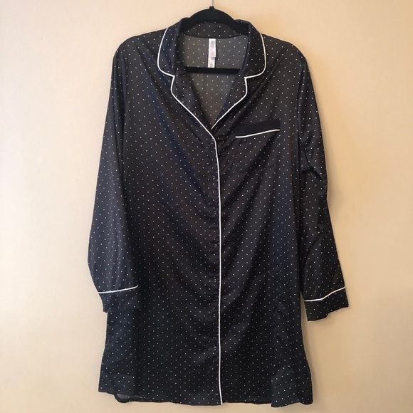 Gilligan & O'Malley Other - Gilligan O’Malley Black Dot Satin Sleep Shirt Sz L Gilligan & O'Malley Other - Gilligan O’Malley Black Dot Satin Sleep Shirt Sz L